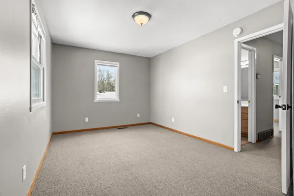 $312,000 | 1033-1035 27th Street North, Fargo, ND 58102