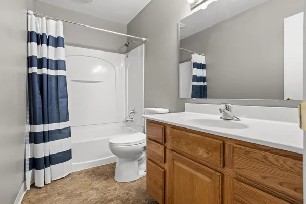 $312,000 | 1033-1035 27th Street North, Fargo, ND 58102