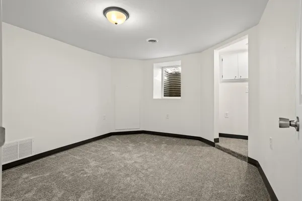 $312,000 | 1033-1035 27th Street North, Fargo, ND 58102