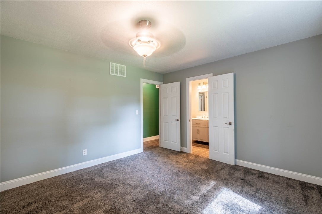 4023 East Greenhill Road Decatur, IL 62521 - Photo 14 of 28 Gallery Image 14