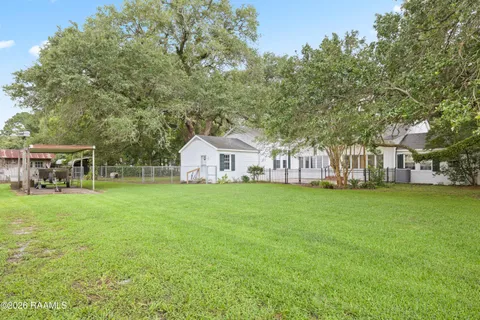 $349,999 | 401 Parkview Drive, New Iberia, LA 70563