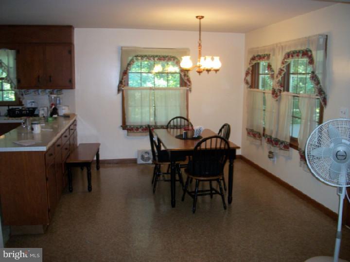 222 Cubby Hollow Road Bridgeton, NJ 08302 - Photo 3 of 7 Kitchen