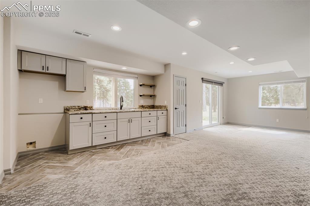 16755 Winchester Road Colorado Springs, CO 80908 - Photo 37 of 50 Wet bar and game room