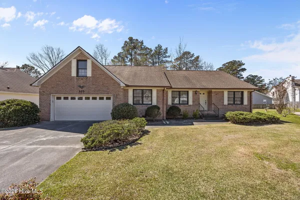 $299,900 | 203 Mahaffey Court, New Bern, NC 28560