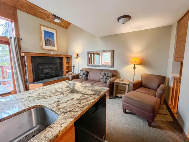 $449,000 | 529 Moose Mountain Drive, Lutsen, MN 55612