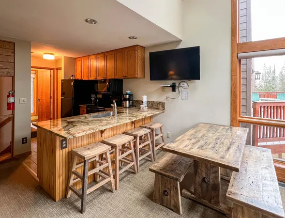 $430,000 | 529 Moose Mountain Drive, Lutsen, MN 55612