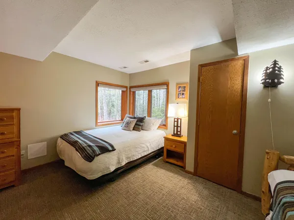 $430,000 | 529 Moose Mountain Drive, Lutsen, MN 55612