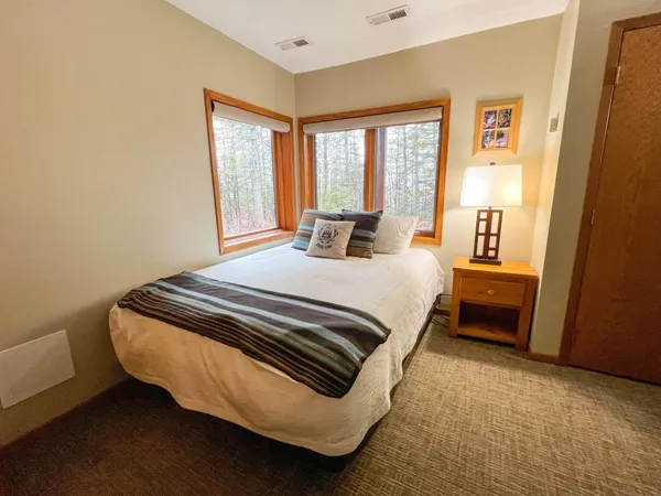 $430,000 | 529 Moose Mountain Drive, Lutsen, MN 55612