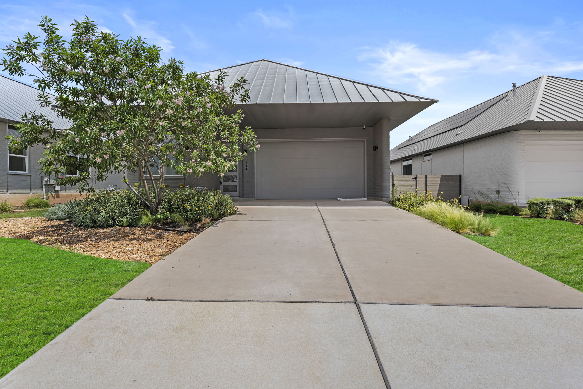 113 Rough Crk Road Georgetown, TX 78628 - Photo 2 of 27