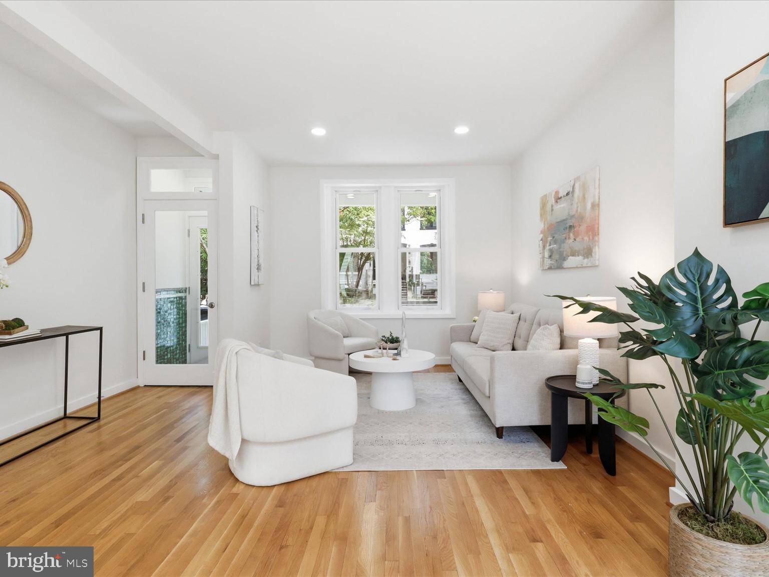 2302 Ontario Road Northwest Washington, DC 20009 - Photo 5 of 35 Gallery Image 5