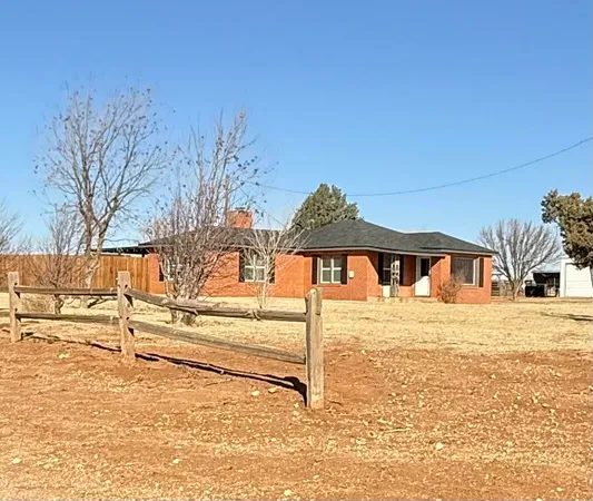$325,000 | 2550 Holland Road, Levelland, TX 79336