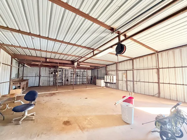 $325,000 | 2550 Holland Road, Levelland, TX 79336