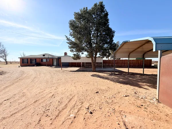 $325,000 | 2550 Holland Road, Levelland, TX 79336