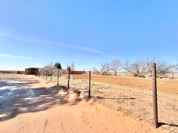 $325,000 | 2550 Holland Road, Levelland, TX 79336