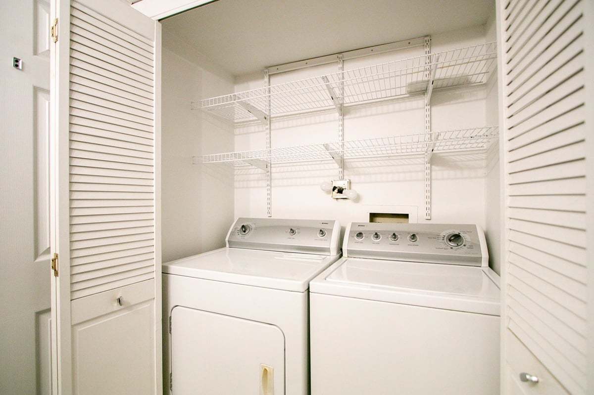 5S040 Pebblewood Lane, Unit E103 Naperville, IL 60563 - Photo 13 of 14