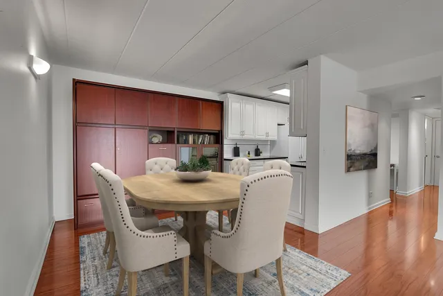 $210,000 | 5S040 Pebblewood Lane, Unit E103, Naperville, IL 60563