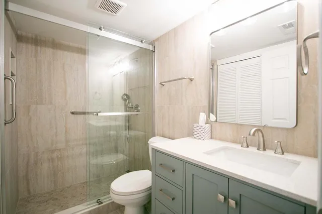 $210,000 | 5S040 Pebblewood Lane, Unit E103, Naperville, IL 60563