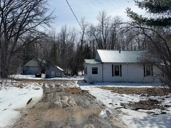 $119,900 | 475 3rd Avenue South, Isle, MN 56342