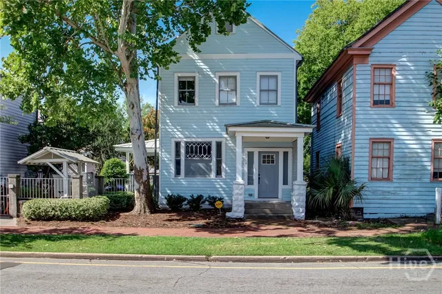 $2,000 | 307 West Henry Street, Unit A, Savannah, GA 31401