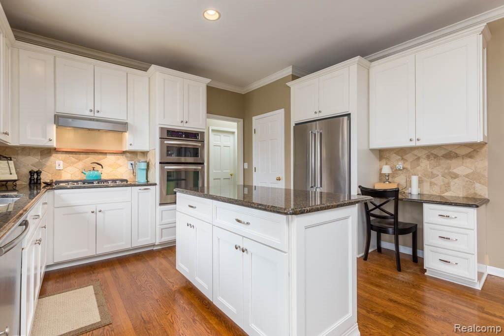 3700 Newcastle Drive Rochester Hills, MI 48306 - Photo 18 of 68