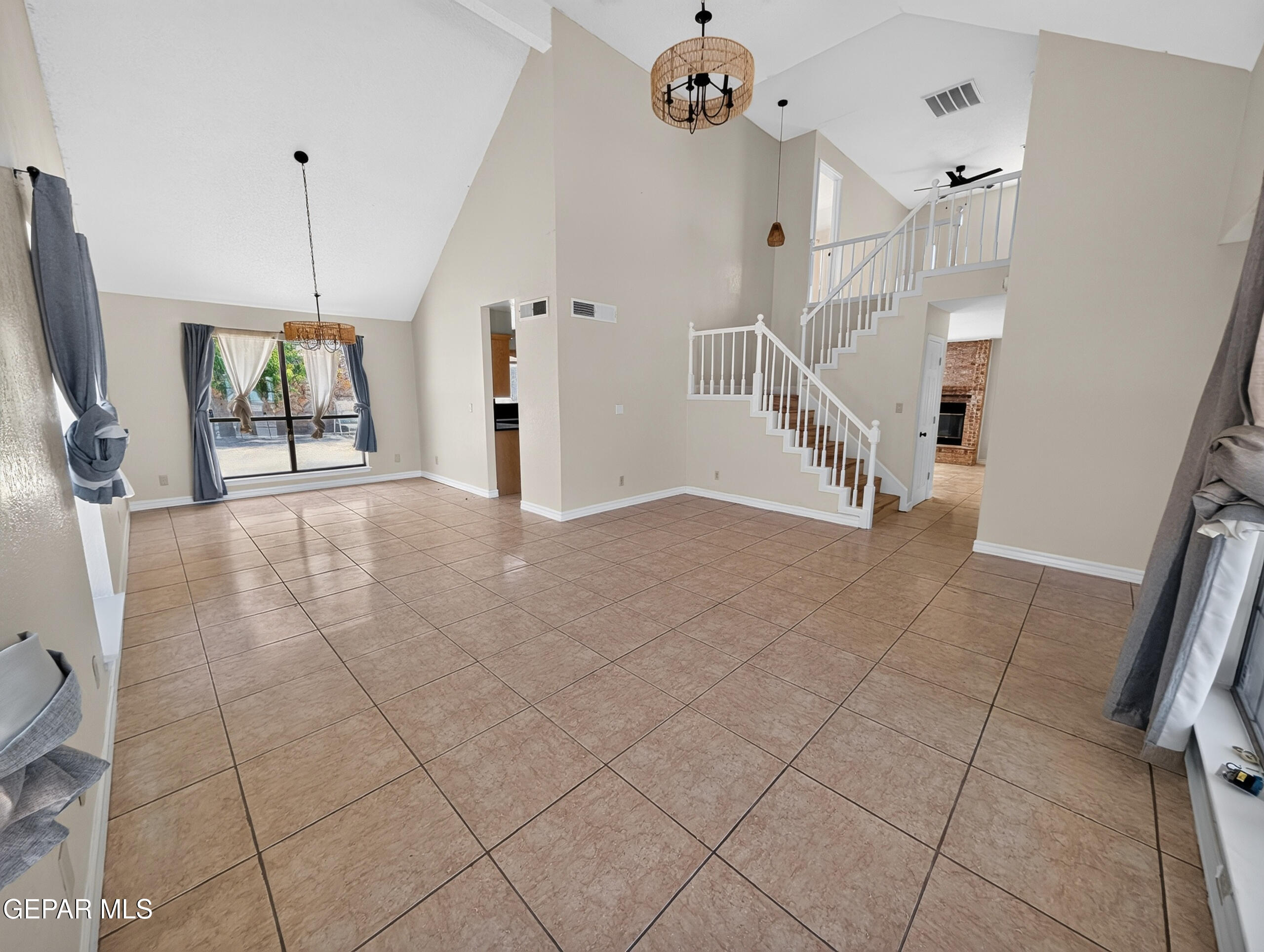 808 Rotterdam Way El Paso, TX 79912 - Photo 10 of 43 030_PXL_20260622_175726893