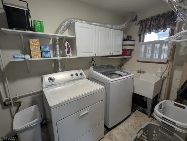 $774,000 | 150 Victoria Drive, Clark, NJ 07066