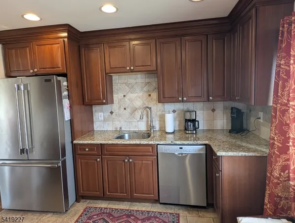 $774,000 | 150 Victoria Drive, Clark, NJ 07066