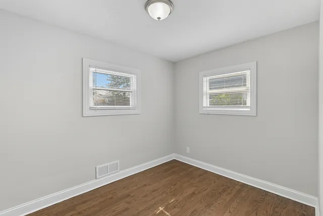 $2,100 | 6833 Baring Avenue, Hammond, IN 46324