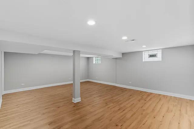 $2,100 | 6833 Baring Avenue, Hammond, IN 46324