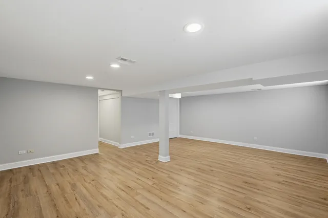 $2,100 | 6833 Baring Avenue, Hammond, IN 46324