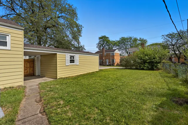 $2,100 | 6833 Baring Avenue, Hammond, IN 46324