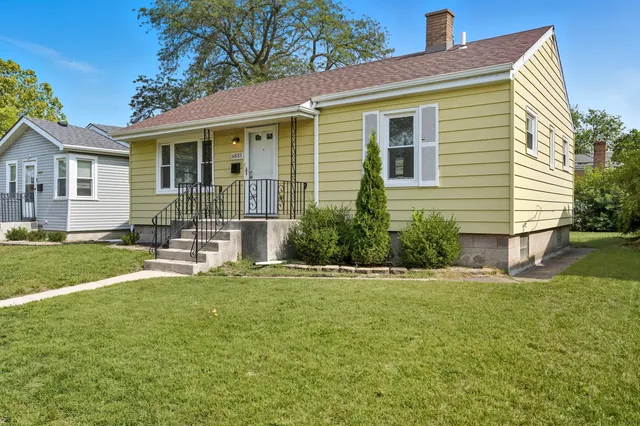 $2,100 | 6833 Baring Avenue, Hammond, IN 46324