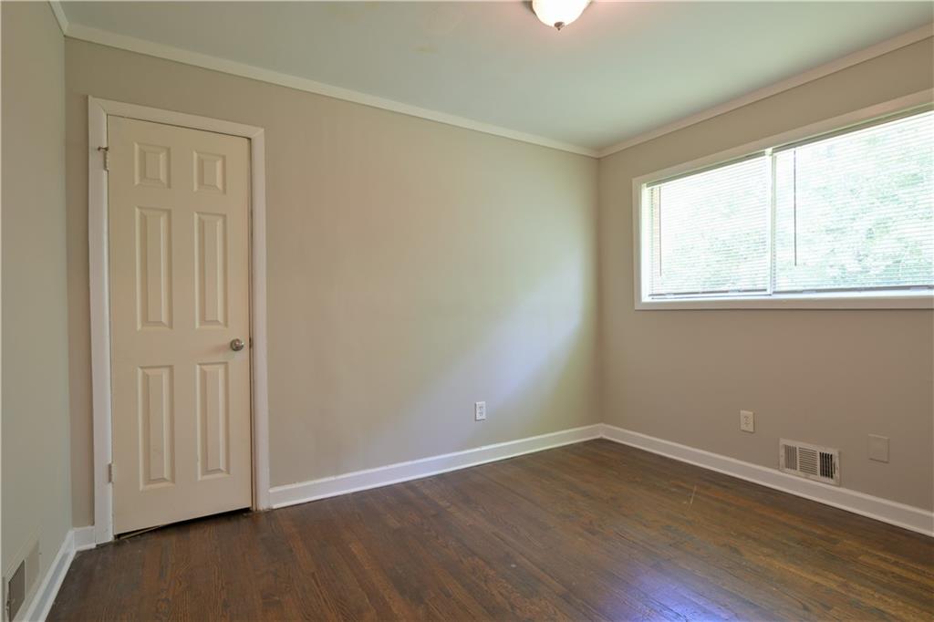 2075 Claude Street Northwest Atlanta, GA 30318 - Photo 6 of 10