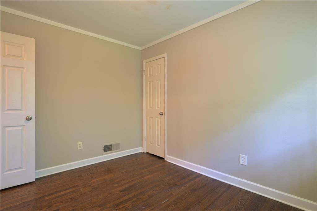 2075 Claude Street Northwest Atlanta, GA 30318 - Photo 7 of 10