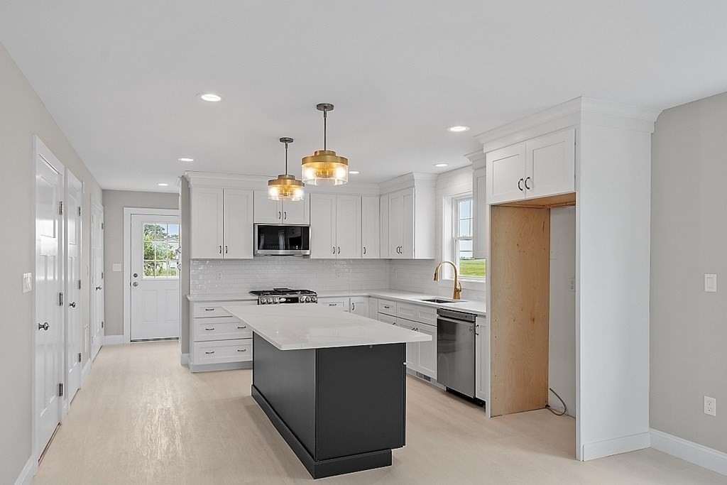 207 Beach Road, Unit B2 Salisbury, MA 01952 - Photo 16 of 42 Gallery Image 16