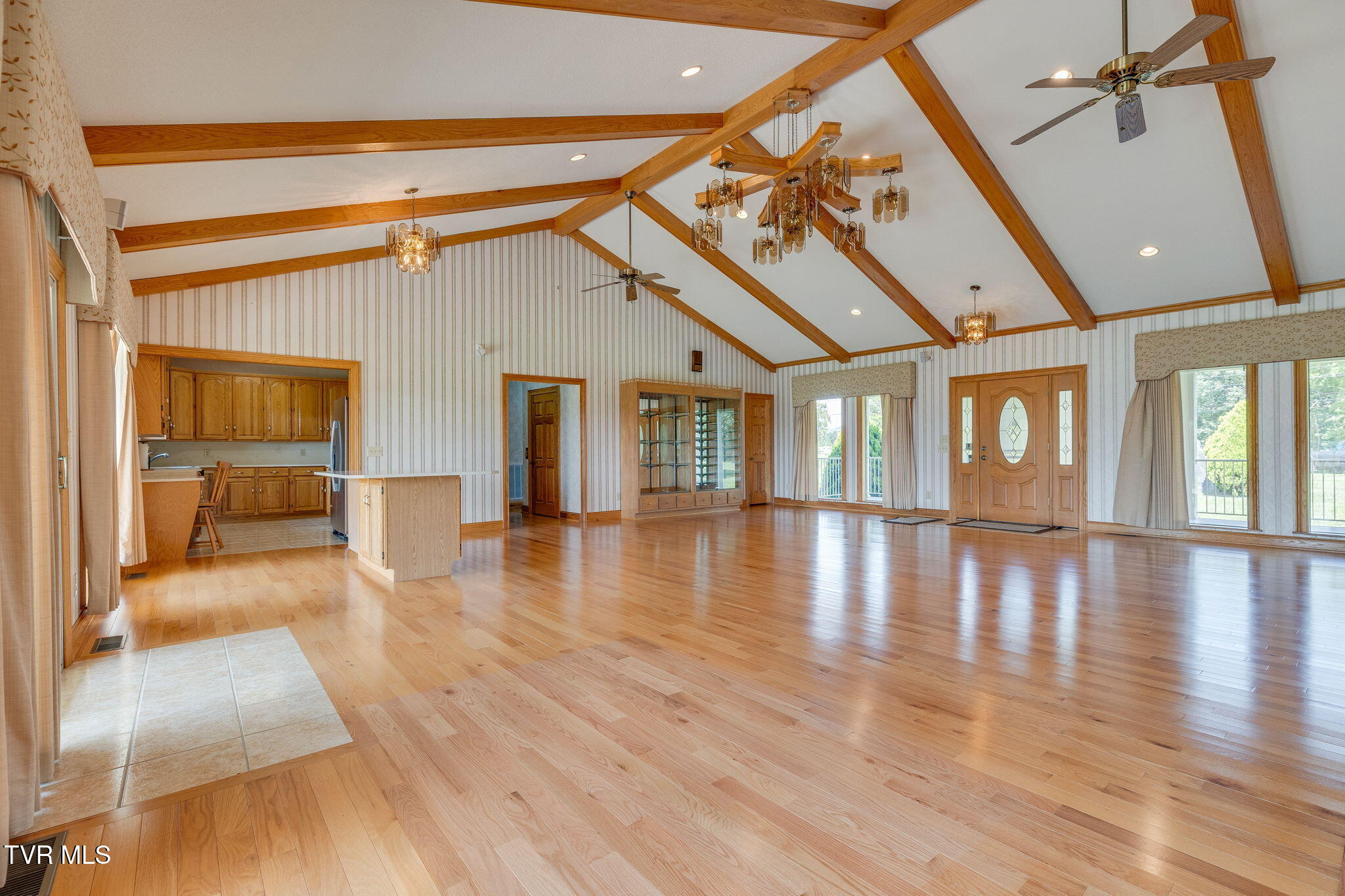 6125 Old Jonesboro Road Bristol, TN 37620 - Photo 14 of 50 010