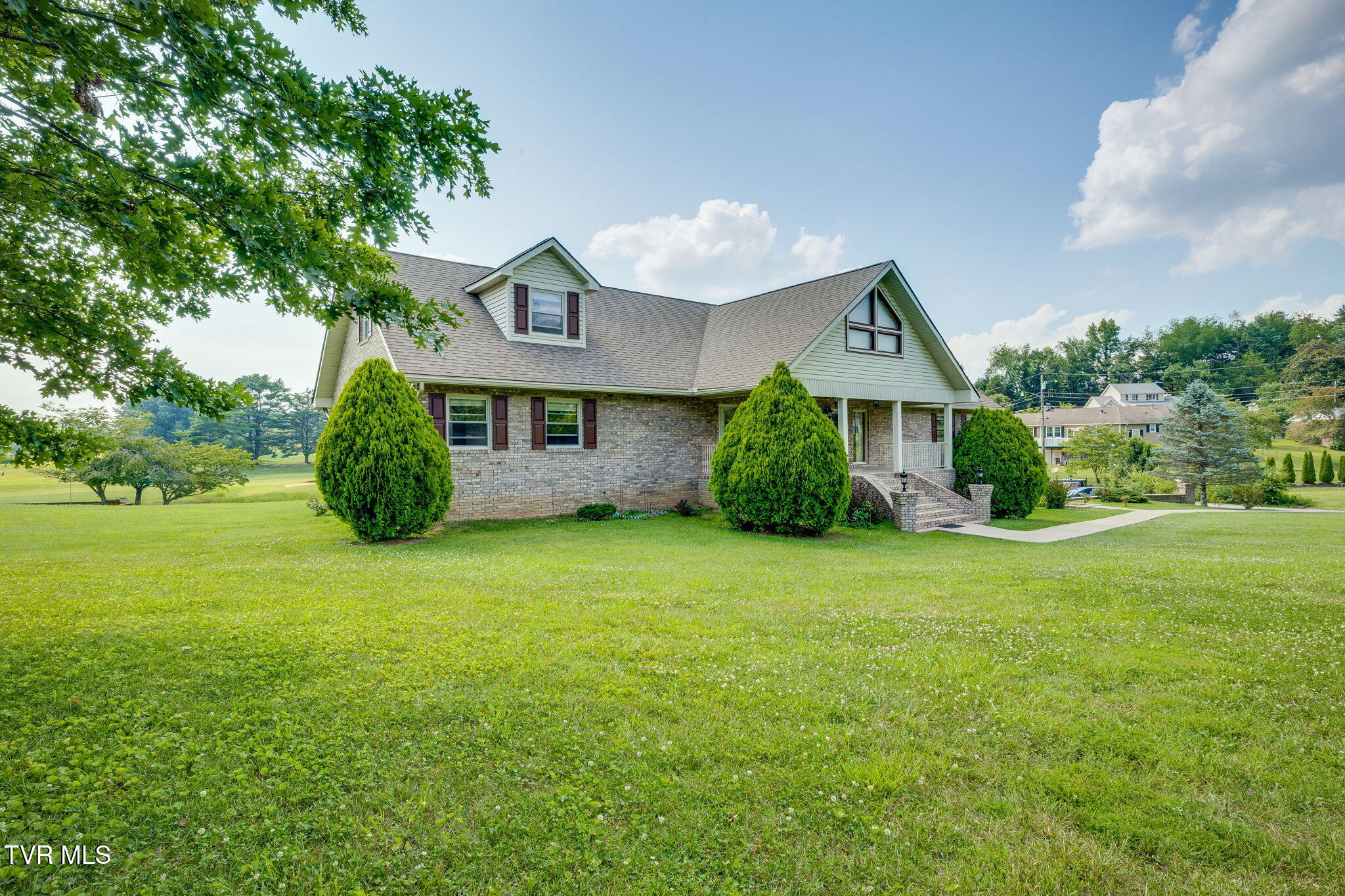 6125 Old Jonesboro Road Bristol, TN 37620 - Photo 2 of 50 002