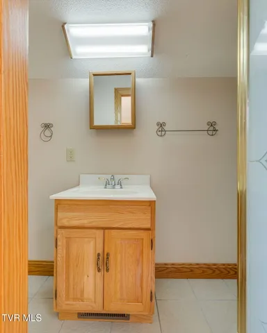 $850,000 | 6125 Old Jonesboro Road, Bristol, TN 37620