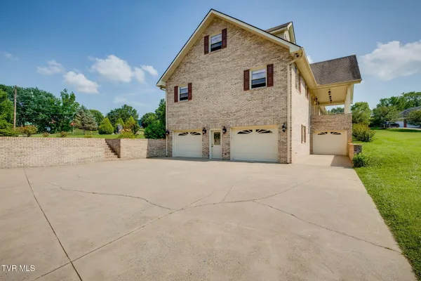 $825,000 | 6125 Old Jonesboro Road, Bristol, TN 37620