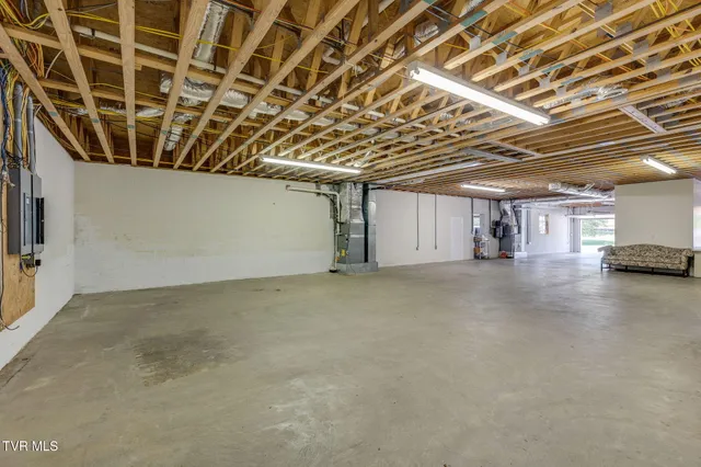 $850,000 | 6125 Old Jonesboro Road, Bristol, TN 37620