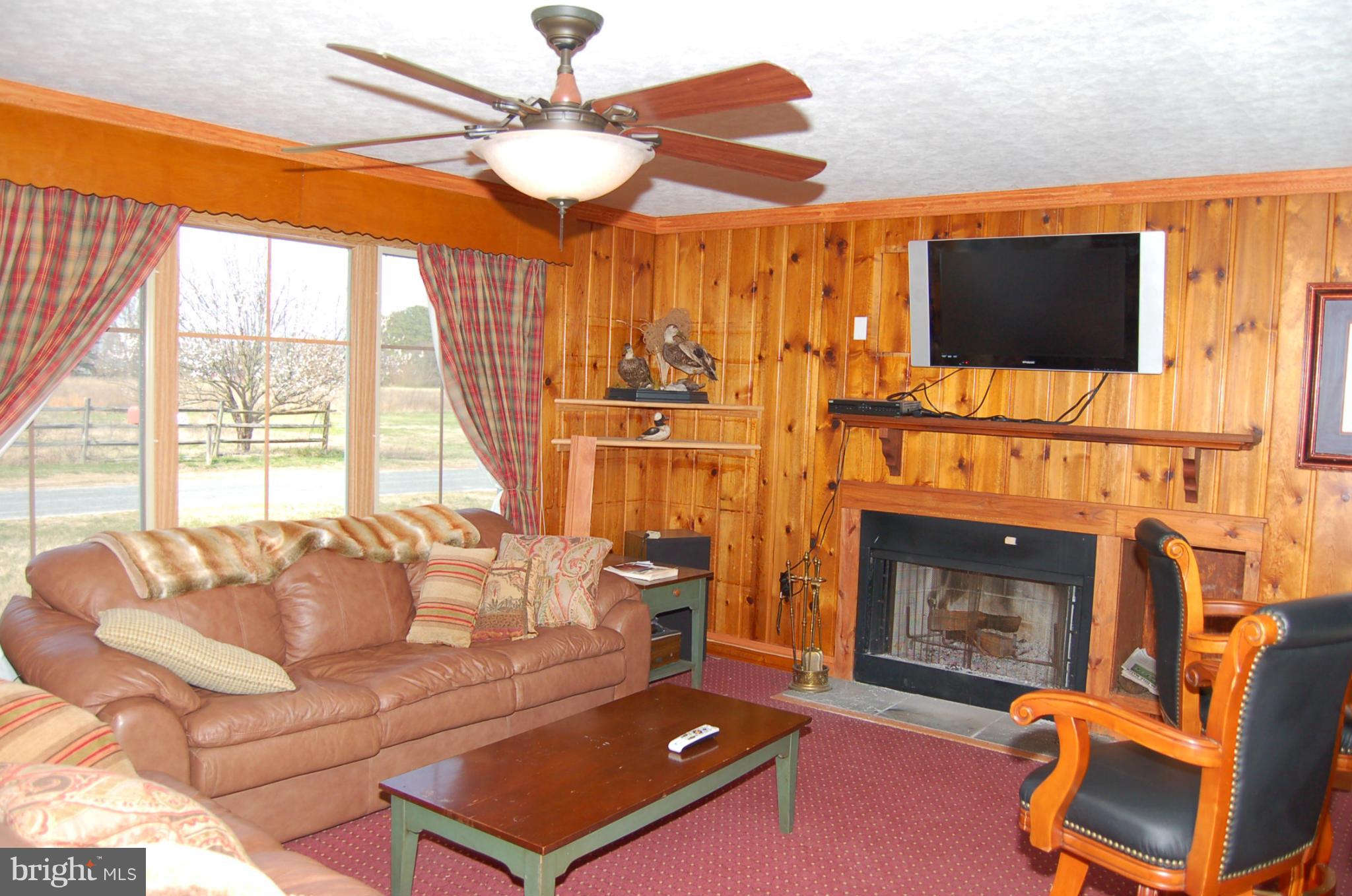 2235 Elliott Island Road Vienna, MD 21869 - Photo 3 of 25 Interior (General)