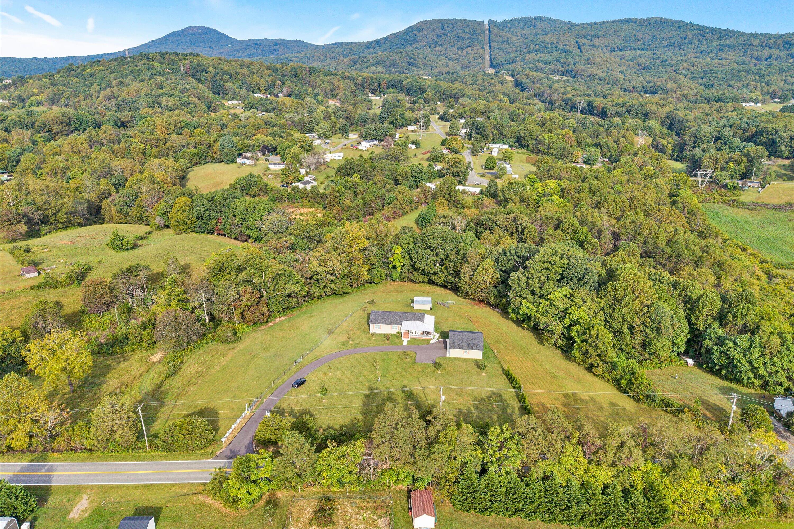 5093 Jordantown Road Vinton, VA 24179 - Photo 6 of 65 06-SGP-0013