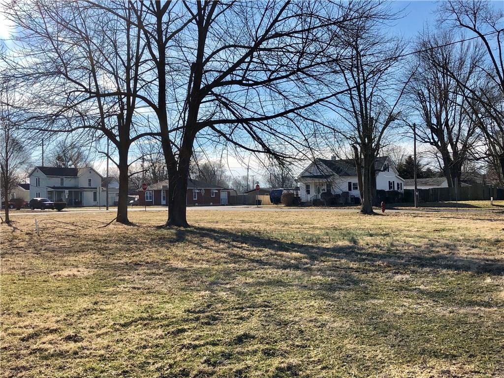 648 Jackson Street Hope, IN 47246 - Photo 2 of 4 Gallery Image 2