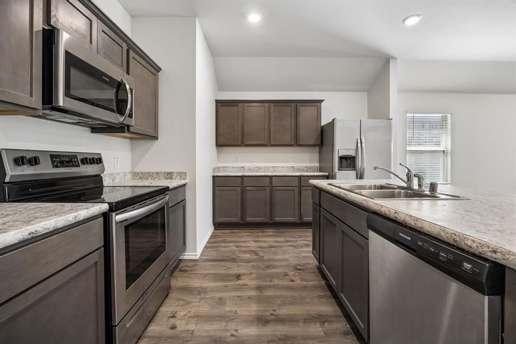 313 Samuel Street Denton, TX 76207 - Photo 5 of 26