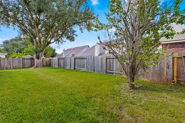 $2,100 | 15618 Edgemere Court, Sugar Land, TX 77498
