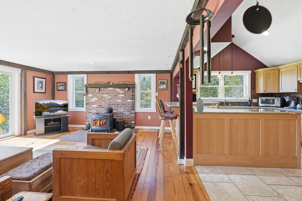 9 Adams Road Hubbardston, MA 01452 - Photo 5 of 39 Gallery Image 5