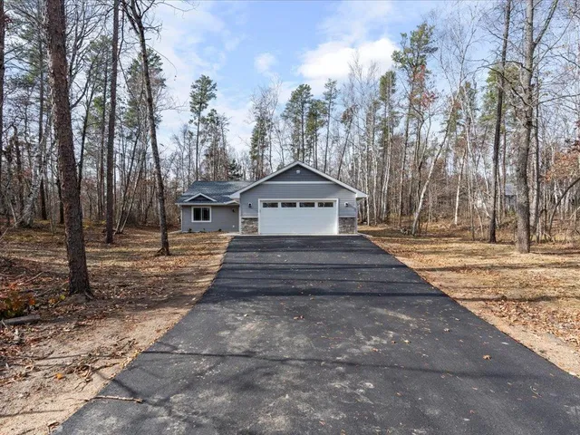 $375,000 | 31687 Summer Drive, Breezy Point, MN 56472