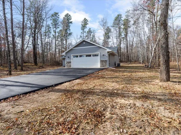 $372,500 | 31687 Summer Drive, Breezy Point, MN 56472