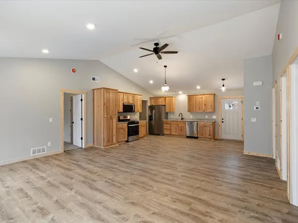 $372,500 | 31687 Summer Drive, Breezy Point, MN 56472