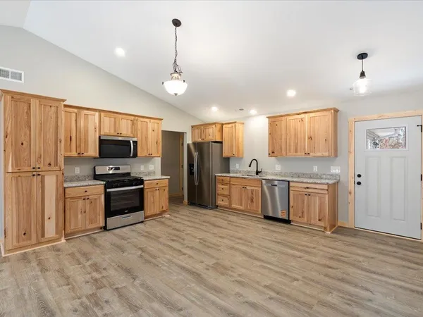 $372,500 | 31687 Summer Drive, Breezy Point, MN 56472